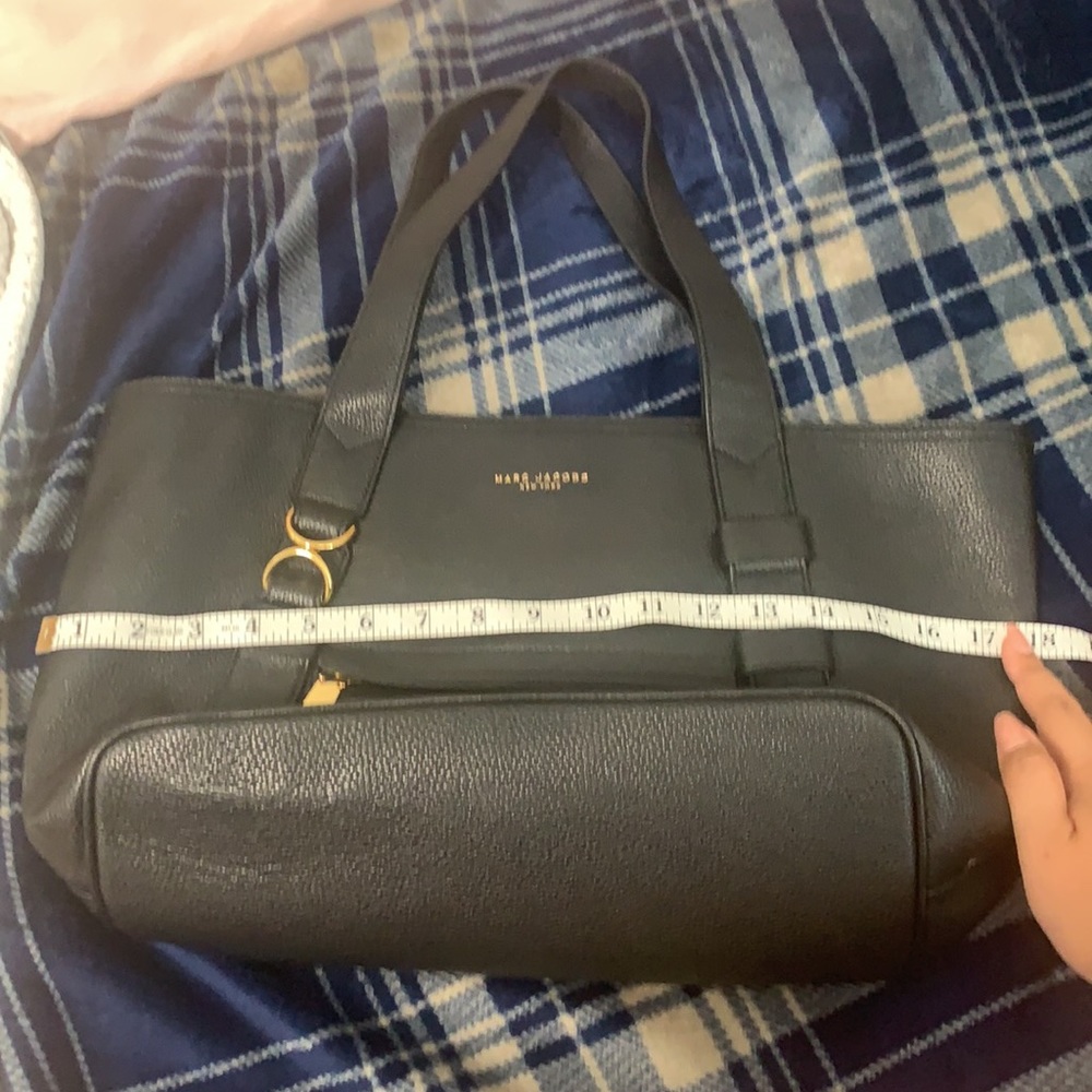 MARC JACOBS purse. 100% cow leather!! - Picture 8 of 11